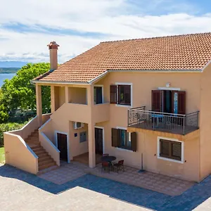 Marina Veskovic Apartment